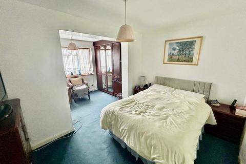 14 Mason Way, Waltham Abbey, EN9 3ET