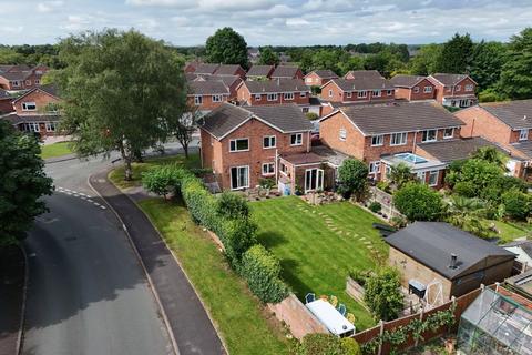 17 Newlands Close, Penkridge, Stafford, ST19 5JB