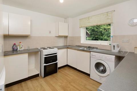 2 bedroom flat for sale, Falkland Way, Teignmouth