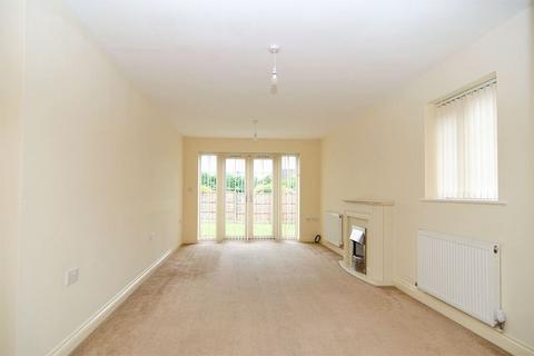 3 bedroom detached house to rent, Chase Road, Burntwood WS7