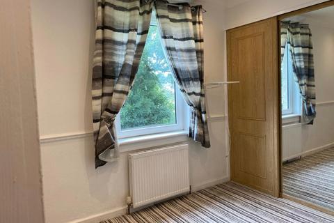 2 bedroom flat to rent, Stenhouse Place West, Edinburgh, EH11 3LB