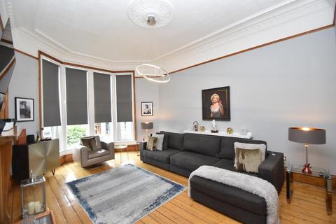 3 bedroom flat for sale, Dunbeth Avenue, Coatbridge, ML5 3JA
