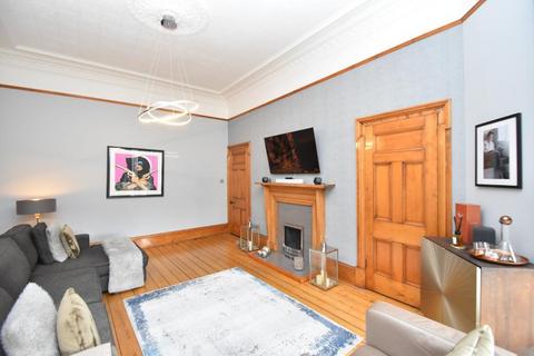 3 bedroom flat for sale, Dunbeth Avenue, Coatbridge, ML5 3JA