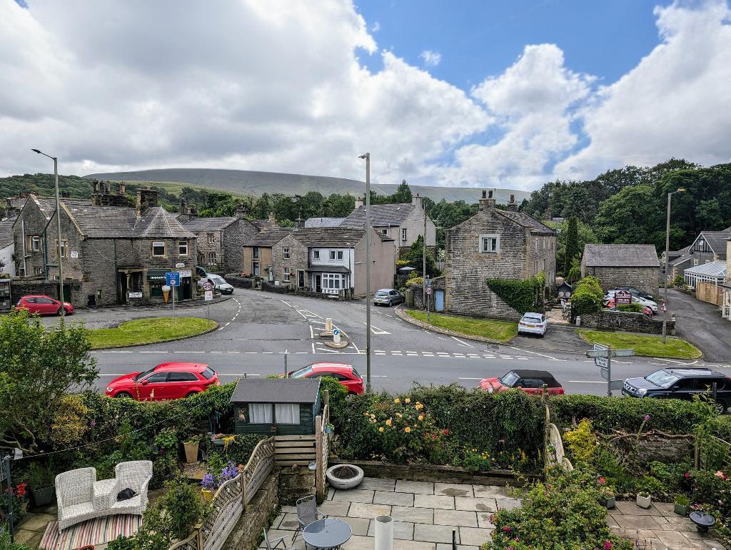 View to rear of property