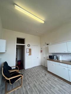 3 bedroom flat to rent, (3F2) Eyre Crescent, Edinburgh, EH3