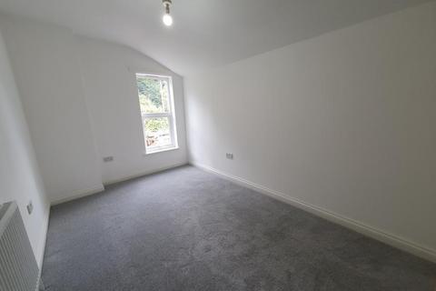 3 bedroom end of terrace house to rent, Stirchley, Birmingham B30