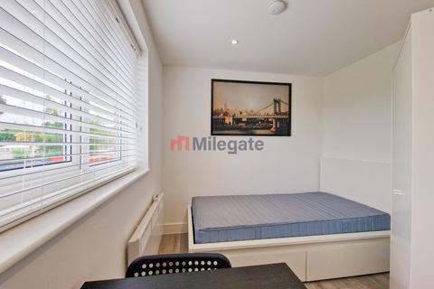 1 bedroom in a house share to rent, Springfield Avenue, Brentwood CM13