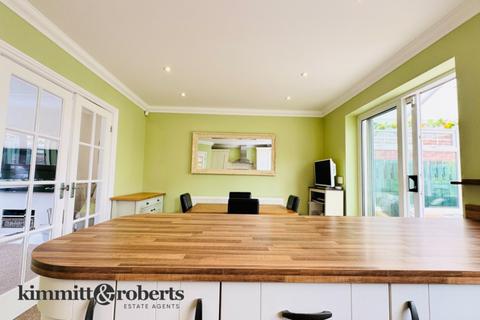 17 Burdon Crescent, Seaham, SR7 0JQ