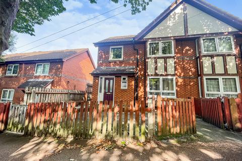 3 bedroom semi-detached house for sale, Fayrhurst Road, Leicester, Leicestershire