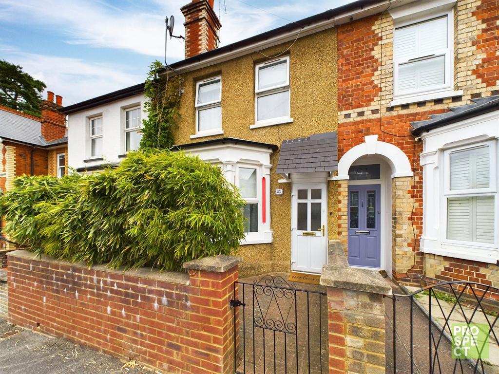 St. Georges Road, Reading, Berkshire... 3 bed terraced house - £1,850 ...