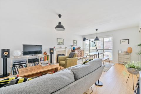 3 bedroom apartment for sale, Wat Tyler Road, London
