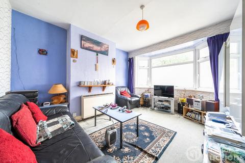2 bedroom maisonette for sale, Colindeep Lane, London