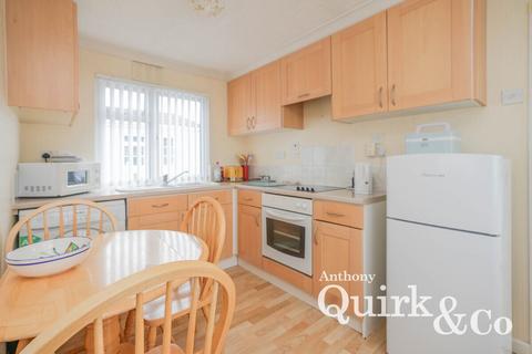 1 bedroom park home for sale, Creek Road, Canvey Island, SS8