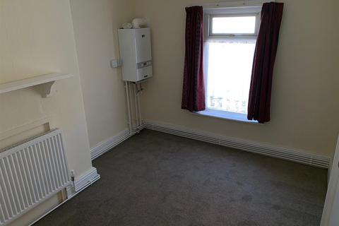 1 bedroom apartment to rent, Seabank Road, Rhyl LL18