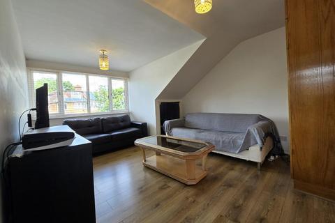 1 bedroom apartment to rent, Leeside Crescent, Golders Green NW11
