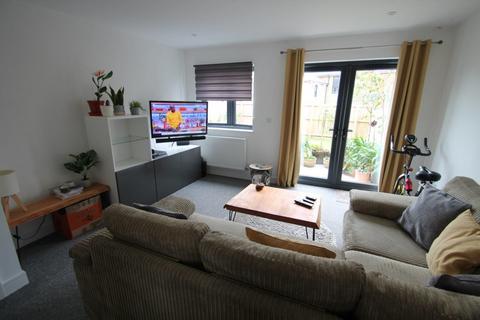3 bedroom house to rent, West Street, Ryde, Isle of Wight