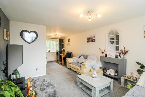 3 bedroom townhouse for sale, The Green, Ossett WF5