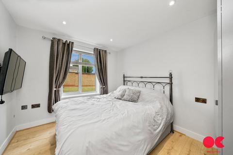 4 Bancroft Chase, Hornchurch, RM12 4DR