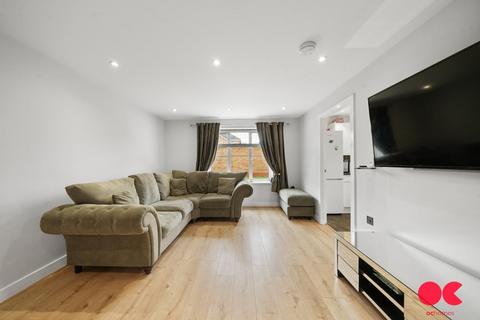 4 Bancroft Chase, Hornchurch, RM12 4DR