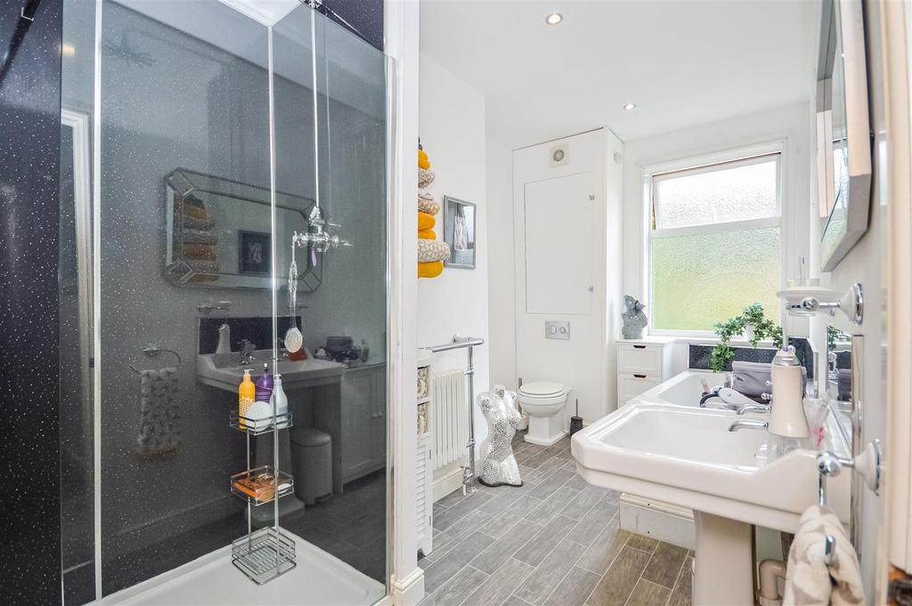 Bathroom/w.c.