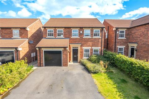 3 bedroom detached house for sale, Leafield Court, Wrenthorpe, Wakefield, West Yorkshire