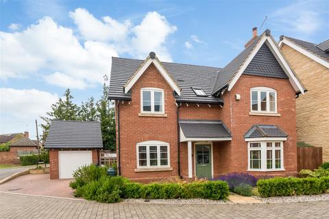 4 bedroom detached house for sale, Springhill Close, Shipston-on-Stour
