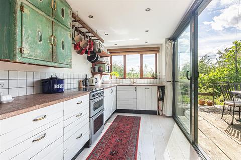 31 Linscott Road, Sheffield, S8 0HF