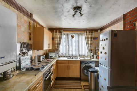 2 bedroom detached bungalow for sale, Oakham Way, Ilkeston, Derbyshire