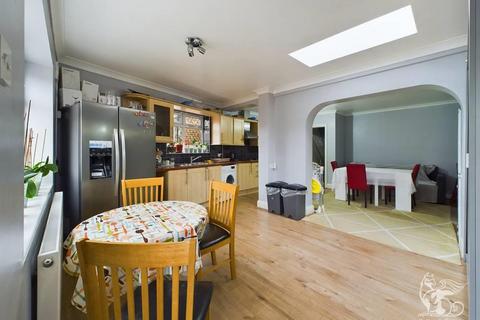 37 Dewey Road, Dagenham, RM10 8AP