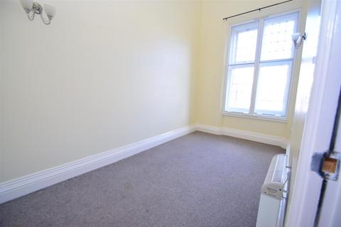 2 bedroom flat to rent, High Street East, Wallsend, NE28