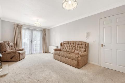 1 bedroom retirement property for sale, Waldegrave Gardens, Upminster