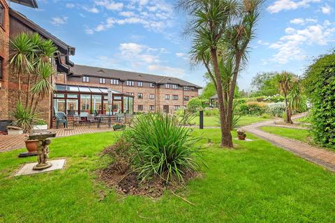 1 bedroom retirement property for sale, Waldegrave Gardens, Upminster