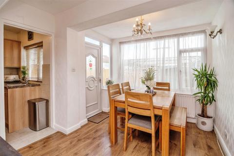 3 bedroom terraced house for sale, Stour Way, Upminster