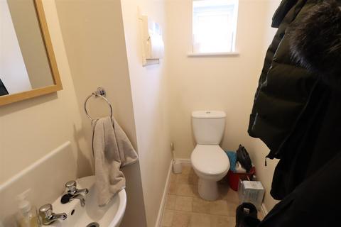 2 bedroom semi-detached house to rent, Heatherley Grove, Leicester LE18
