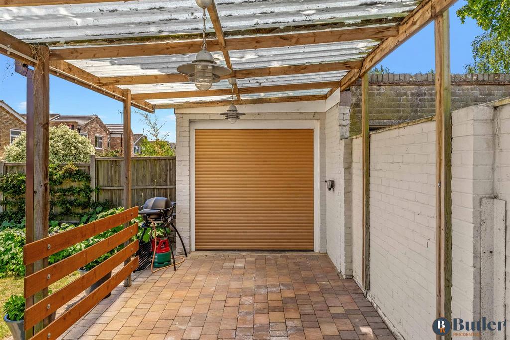 Carport/Garage