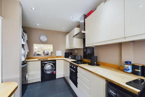 43 Blake Close, Rainham, RM13 8BE