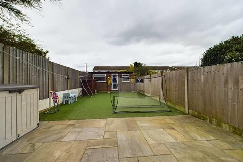 43 Blake Close, Rainham, RM13 8BE