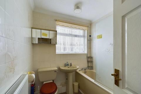 4 Lakefields Close, Rainham, RM13 9SL