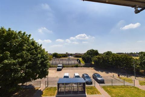 3 bedroom maisonette for sale, Cherry Tree Lane, Rainham