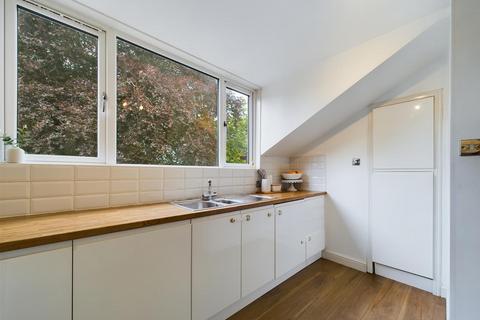 14a St. Magdalenes Road, Perth, PH2 0BN
