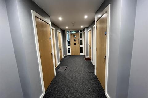 2 bedroom apartment to rent, Sycamore Court, Carrington Lane, Sale