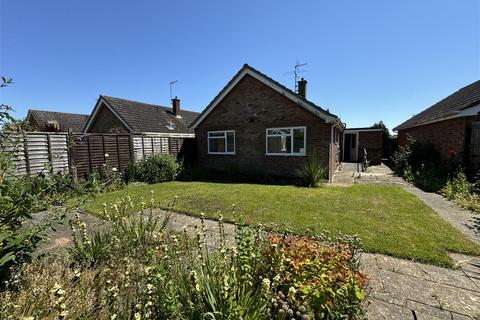 2 bedroom detached bungalow for sale, Western Avenue, Felixstowe IP11