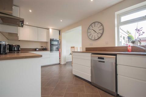 4 bedroom semi-detached house for sale, Falmouth Road, Old Springfield, Chelmsford