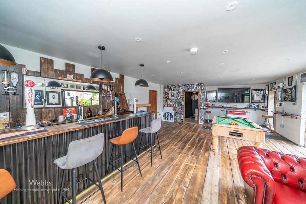 Garden bar