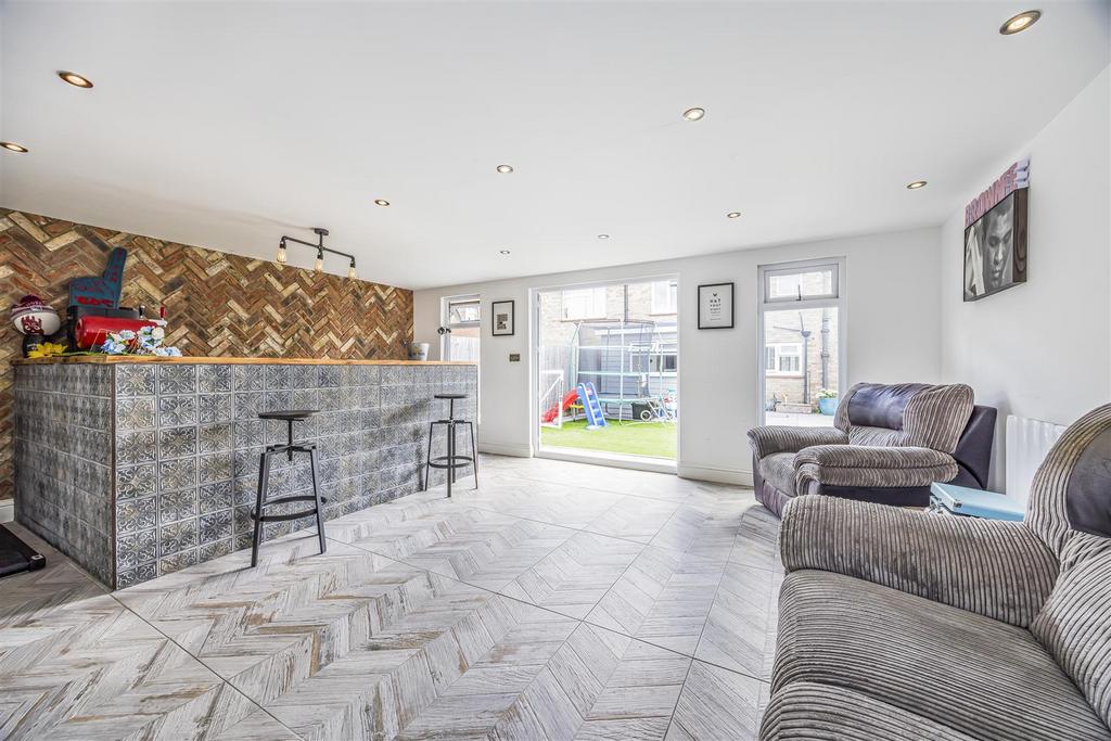 81 Mitchell Road, Bedhampton-Portico Marketing-Sara