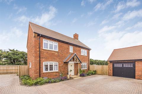 3 bedroom detached house for sale, Cotton Way, Havant PO9