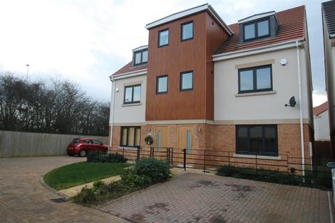 3 bedroom semi-detached house to rent, Low Crook Close, Eaglescliffe TS16 0FE