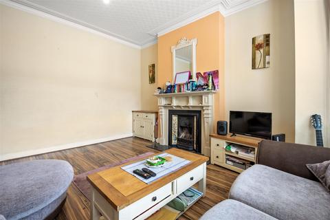 3 bedroom apartment for sale, Lushington Road, Kensal Green, NW10