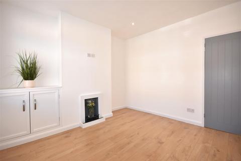 2 bedroom terraced house for sale, Bowbridge Road, Newark