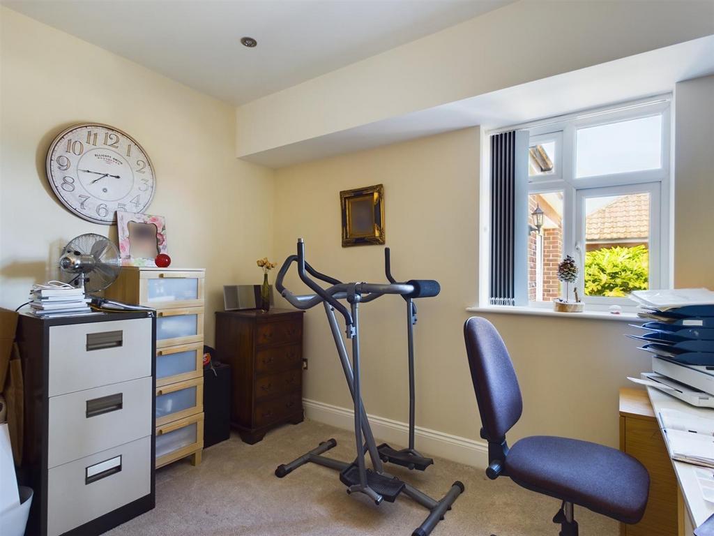 Bedroom 4 / Office